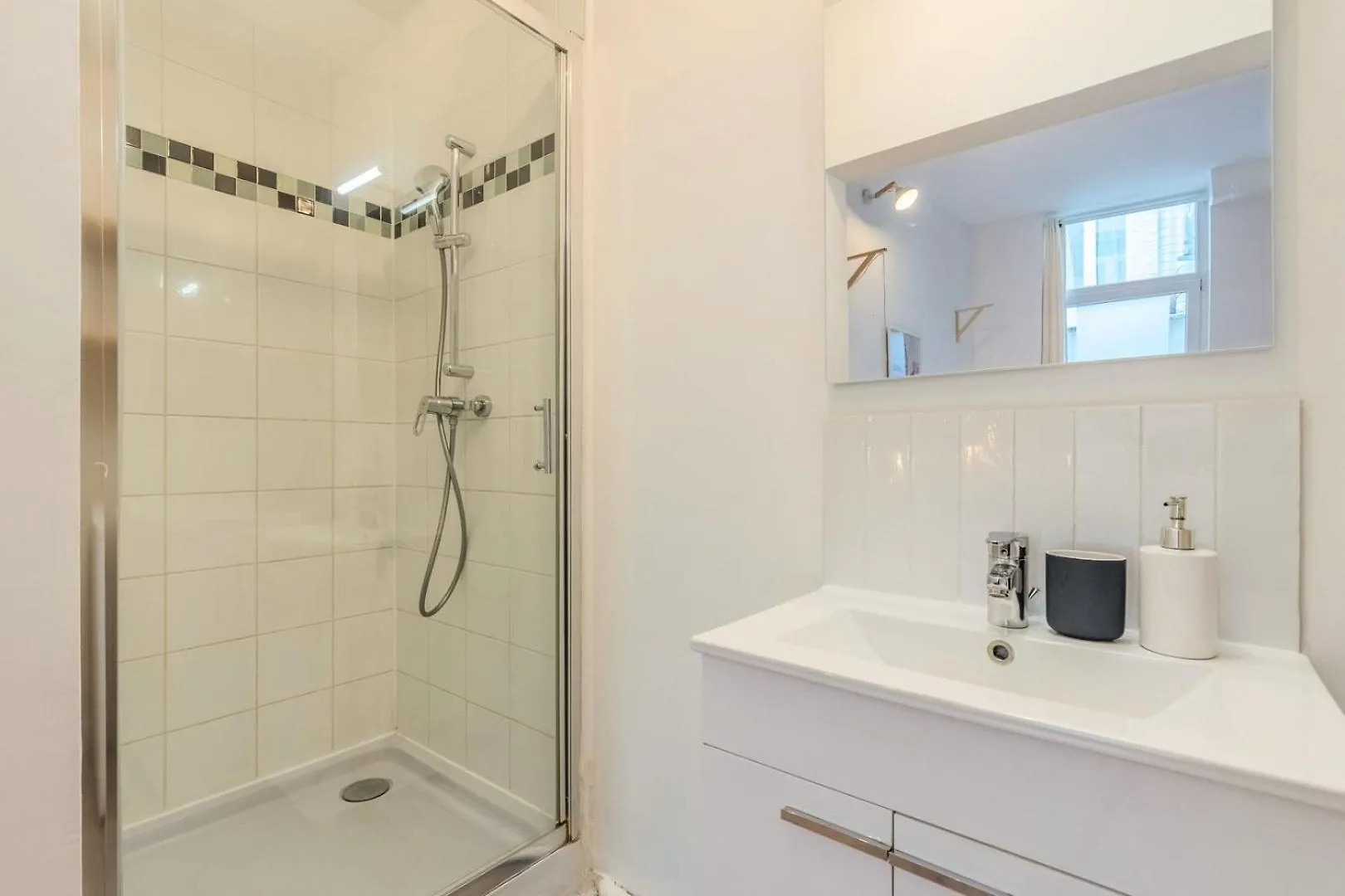 Lille Gares - 50M2 Apartment! 0*,  Франция
