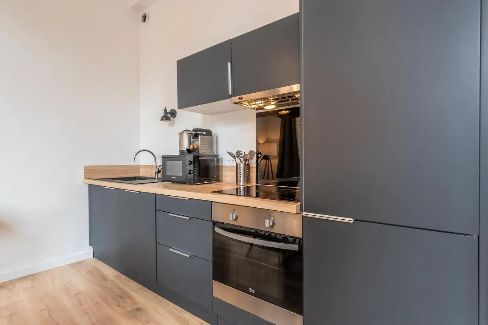 Lille Gares - 50M2 Apartment! 0*,  Франция